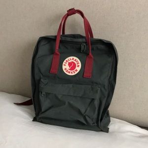 Green Classic Fjallraven Kanken